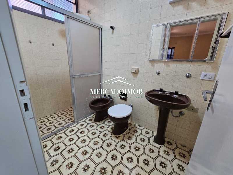 Casa para alugar com 4 quartos, 275m² - Foto 11