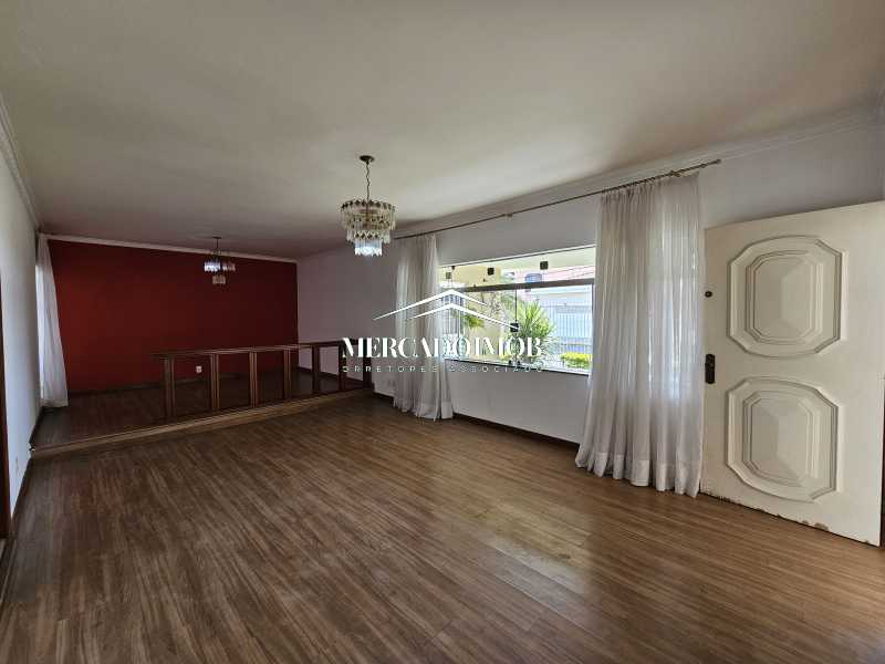 Casa, 3 quartos, 210 m² - Foto 1