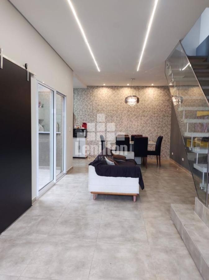 Casa à venda com 2 quartos, 125 - Foto 1