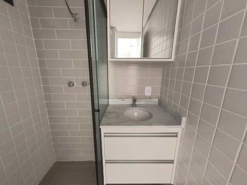 Apartamento à venda e aluguel com 2 quartos, 65m² - Foto 9