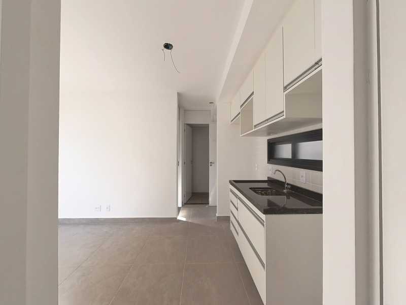 Apartamento à venda e aluguel com 2 quartos, 65m² - Foto 4