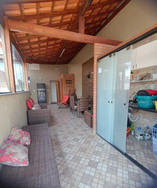 Cobertura à venda com 3 quartos, 140m² - Foto 2