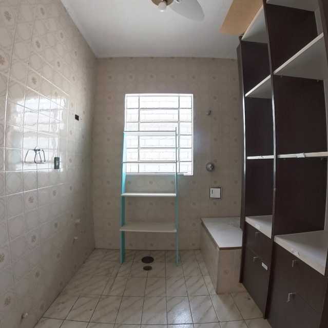 Casa Comercial à venda e aluguel com 3 quartos, 195m² - Foto 9