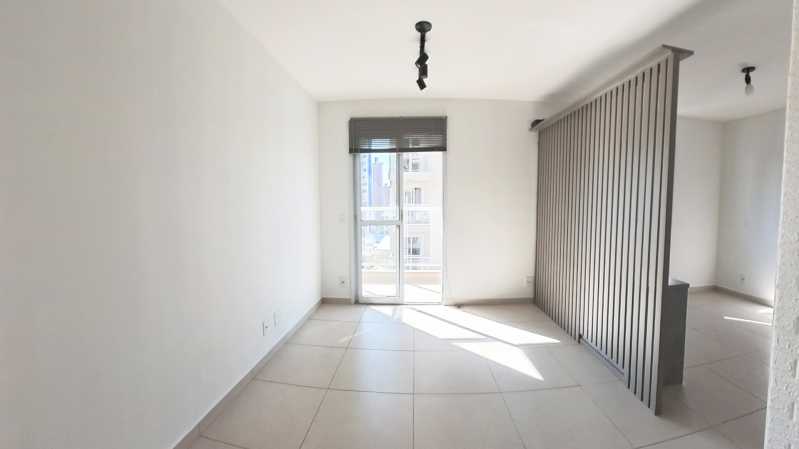 Apartamento para alugar com 1 quarto, 42m² - Foto 3