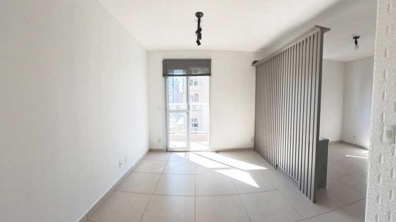 Apartamento para alugar com 1 quarto, 42m² - Foto 2