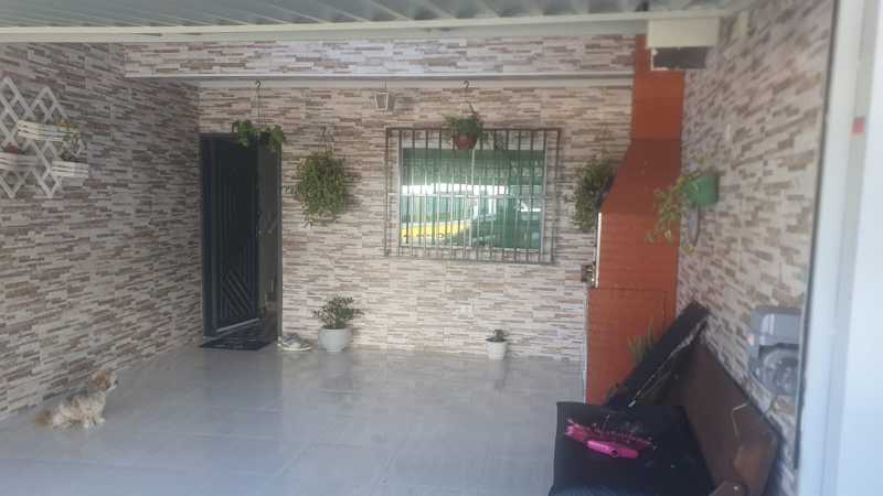 Casa à venda com 2 quartos, 78m² - Foto 1