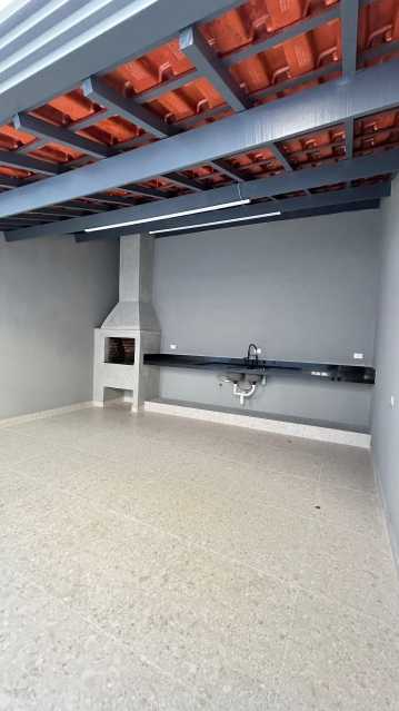 Casa à venda com 3 quartos, 192m² - Foto 1
