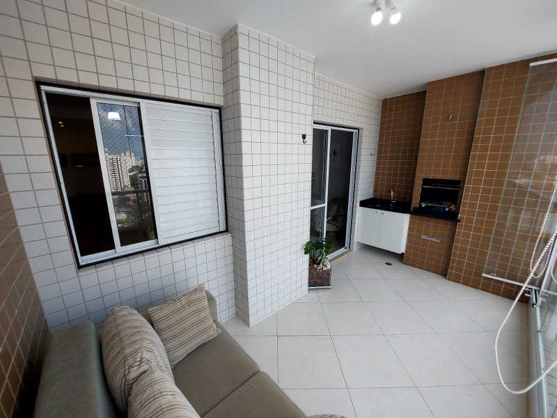 Apartamento para alugar com 3 quartos, 107m² - Foto 1