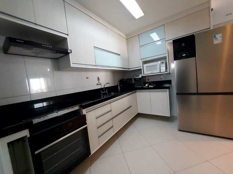 Apartamento para alugar com 3 quartos, 107m² - Foto 5