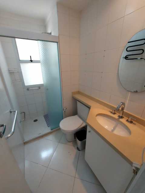 Apartamento para alugar com 3 quartos, 107m² - Foto 10
