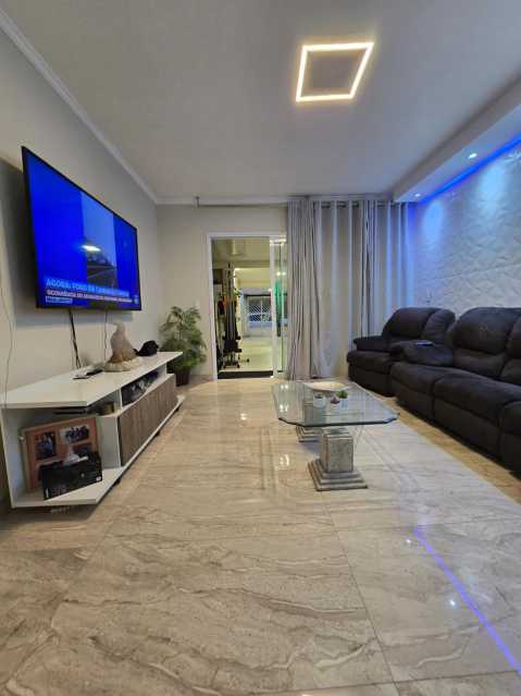 Casa para alugar com 3 quartos, 198m² - Foto 3