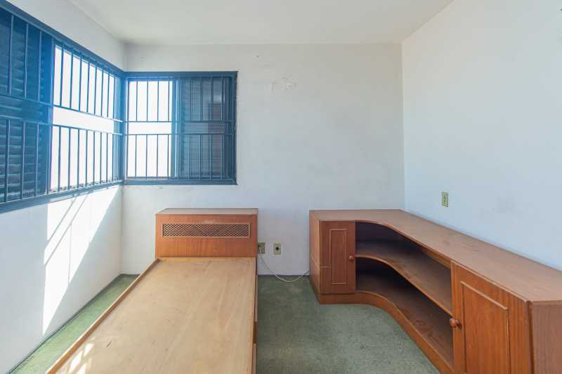 Apartamento à venda com 5 quartos, 145m² - Foto 8