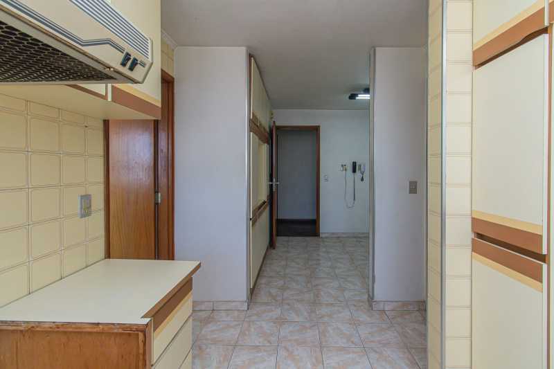 Apartamento à venda com 5 quartos, 145m² - Foto 3