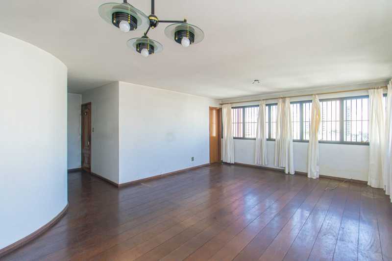 Apartamento à venda com 5 quartos, 145m² - Foto 1