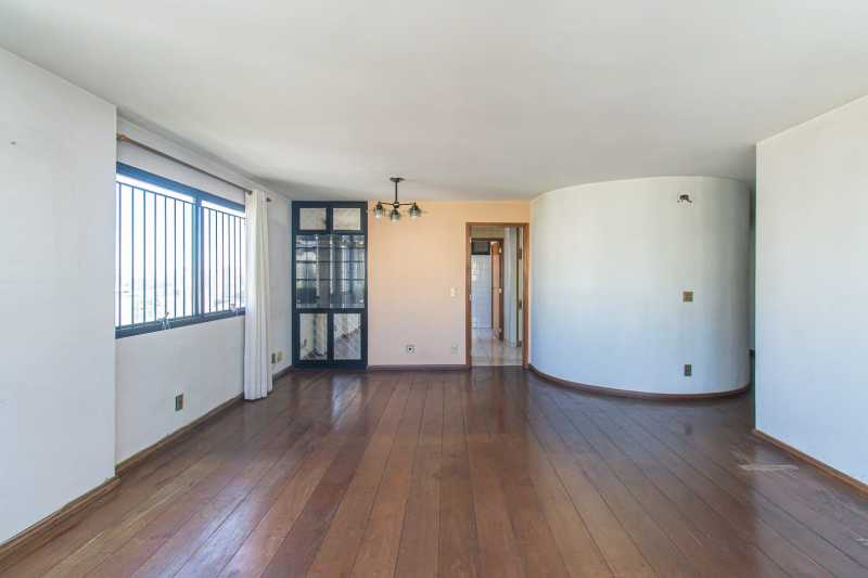 Apartamento à venda com 5 quartos, 145m² - Foto 2