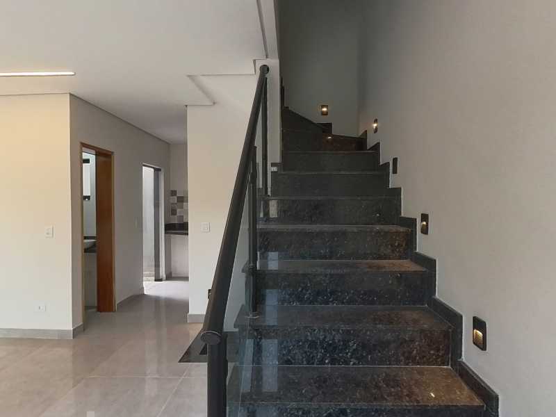 Casa à venda com 3 quartos, 128m² - Foto 8