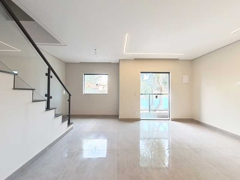 Casa à venda com 3 quartos, 128m² - Foto 4