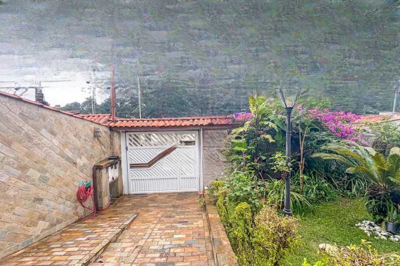 Casa à venda e aluguel com 3 quartos, 360m² - Foto 8