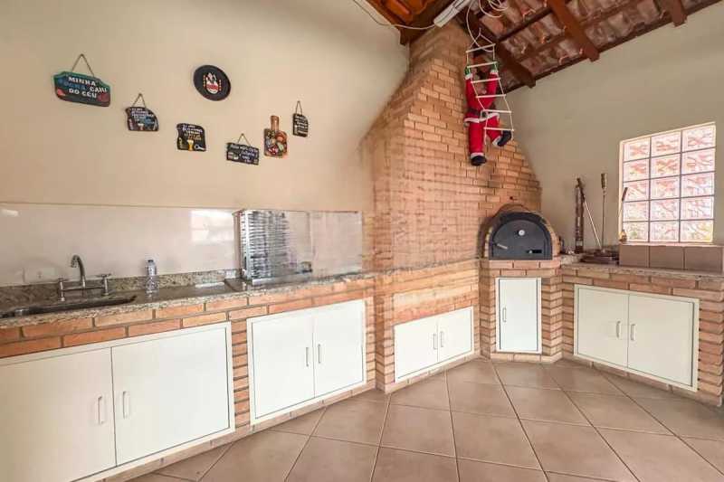 Casa à venda e aluguel com 3 quartos, 360m² - Foto 6