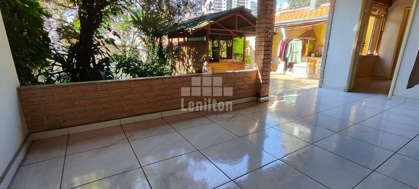 Casa, 3 quartos, 300 m² - Foto 1