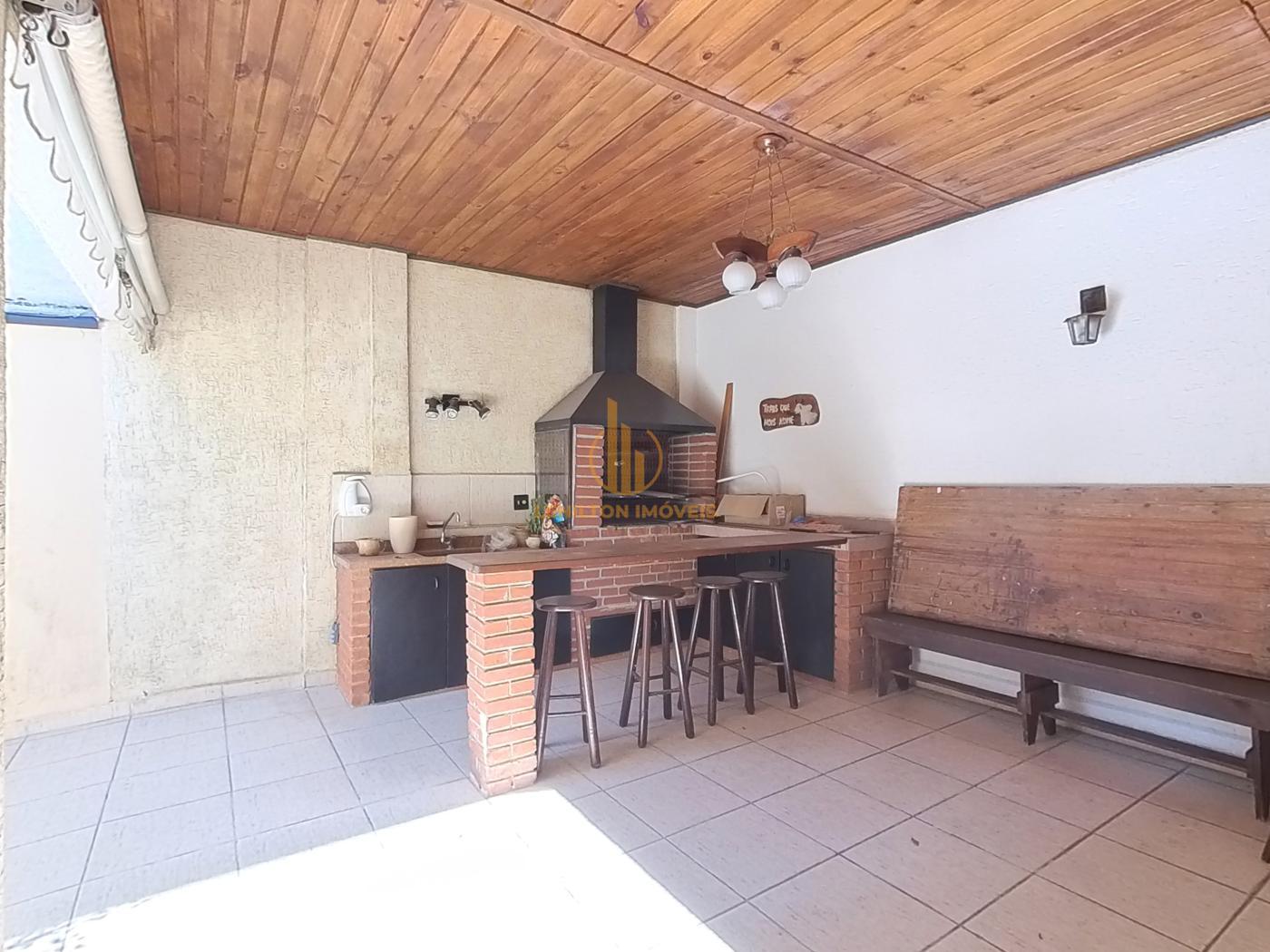 Casa, 3 quartos, 220 m² - Foto 1