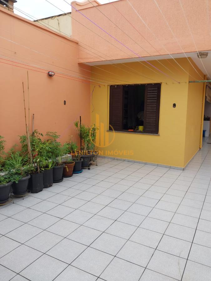 Casa, 3 quartos, 226 m² - Foto 3