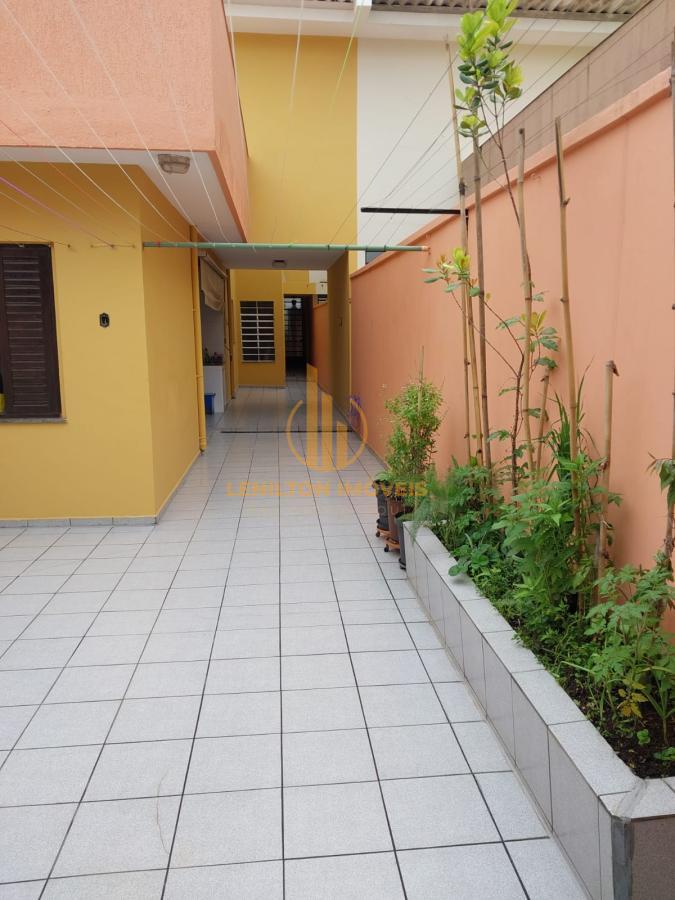 Casa, 3 quartos, 226 m² - Foto 4