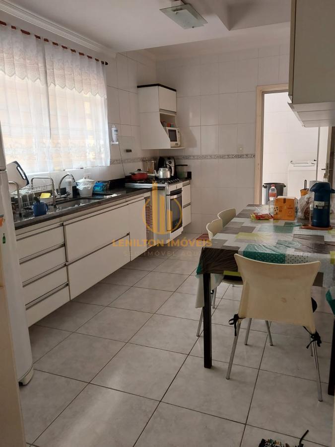 Casa, 3 quartos, 226 m² - Foto 9