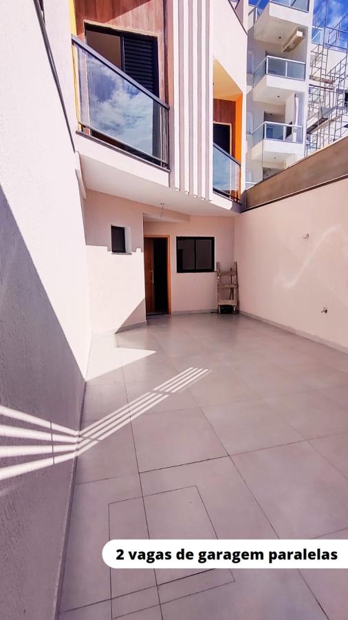 Casa à venda com 3 quartos, 130m² - Foto 2