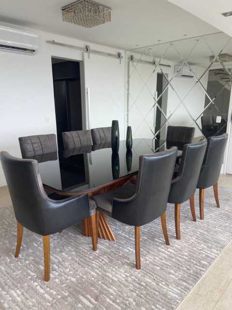 Cobertura, 3 quartos, 228 m² - Foto 3