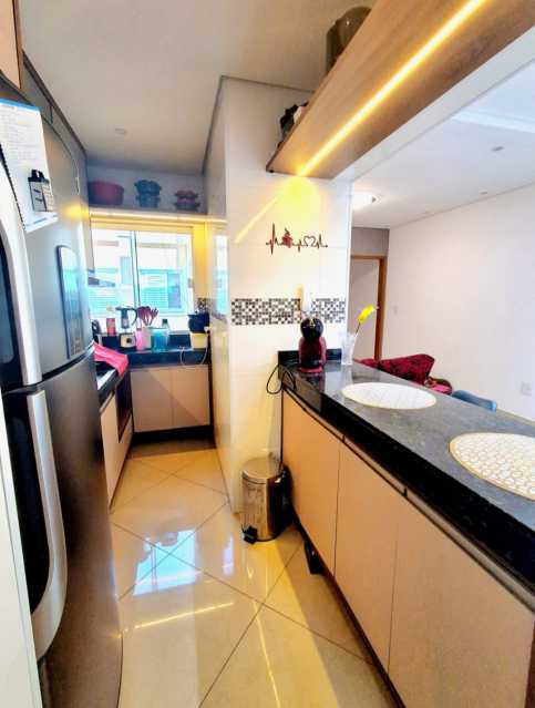 Cobertura à venda com 3 quartos, 150m² - Foto 8