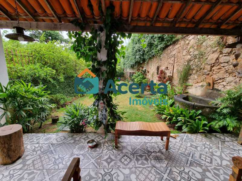 Casa, 3 quartos, 175 m² - Foto 1