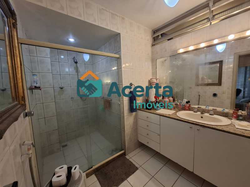 Apartamento, 3 quartos, 210 m² - Foto 22
