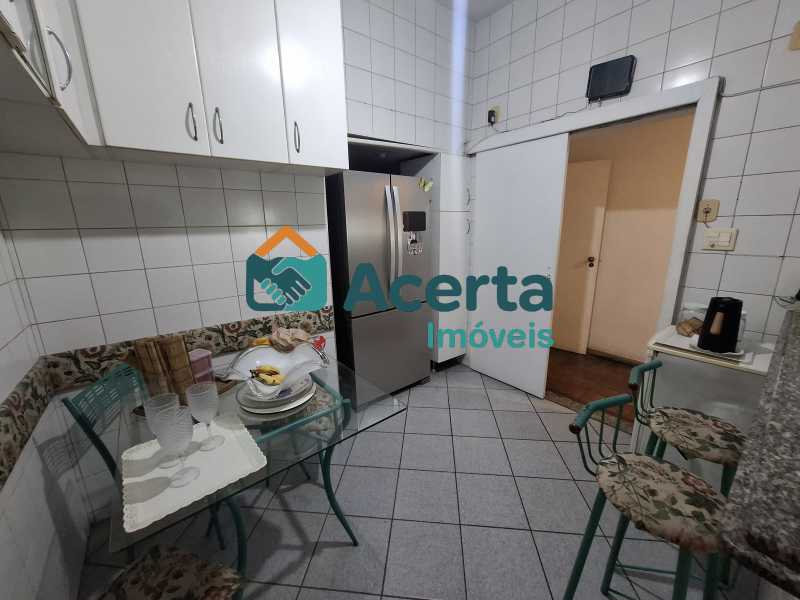 Apartamento, 3 quartos, 210 m² - Foto 10