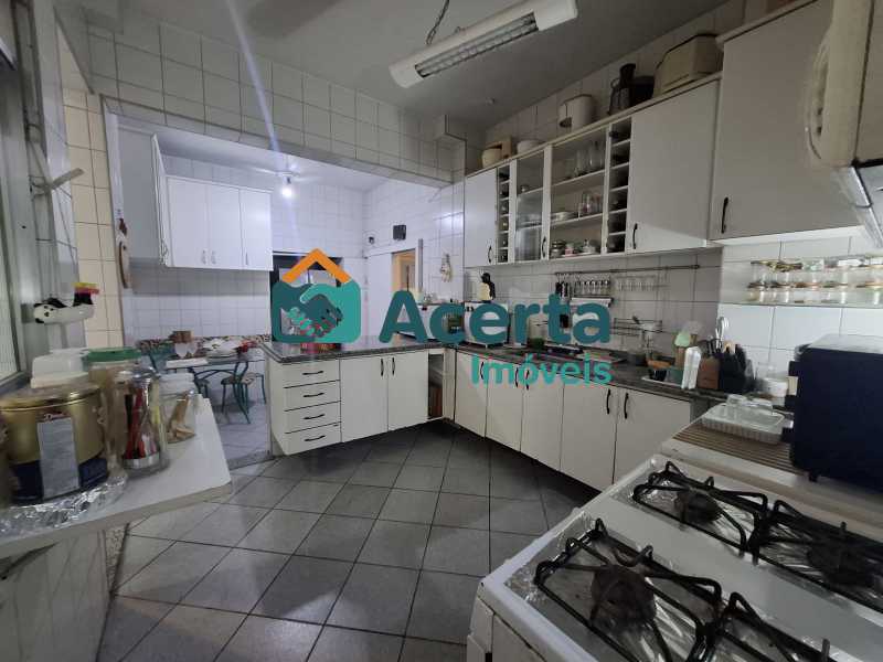 Apartamento, 3 quartos, 210 m² - Foto 8