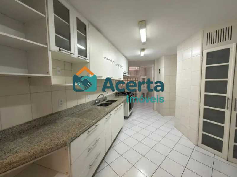 Apartamento, 3 quartos, 216 m² - Foto 14