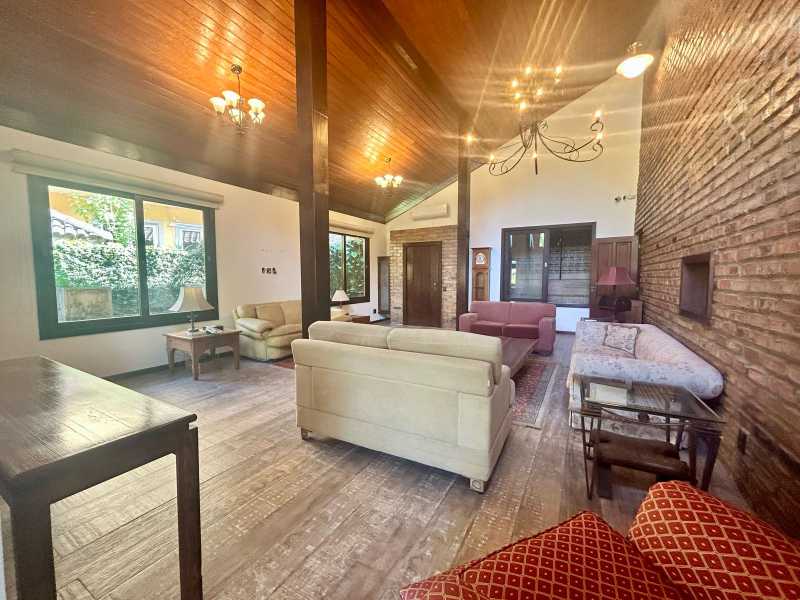 Casa de Condomínio à venda com 4 quartos, 413m² - Foto 4