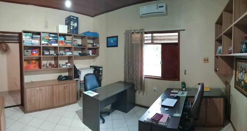 Casa à venda com 3 quartos, 319m² - Foto 3