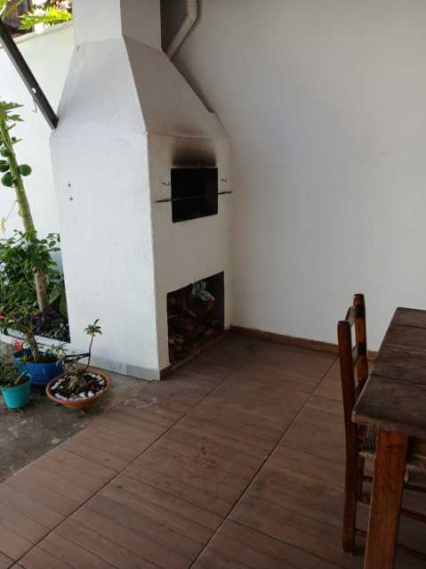 Casa Comercial à venda com 3 quartos, 1m² - Foto 12