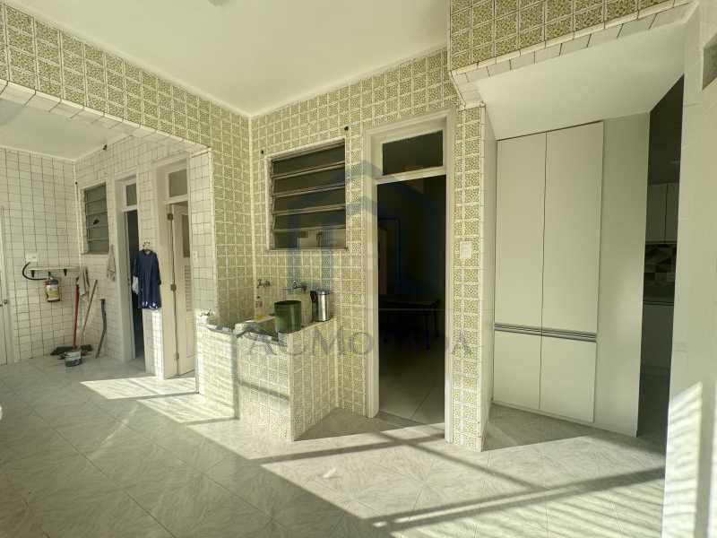 Apartamento para alugar com 3 quartos, 285m² - Foto 28