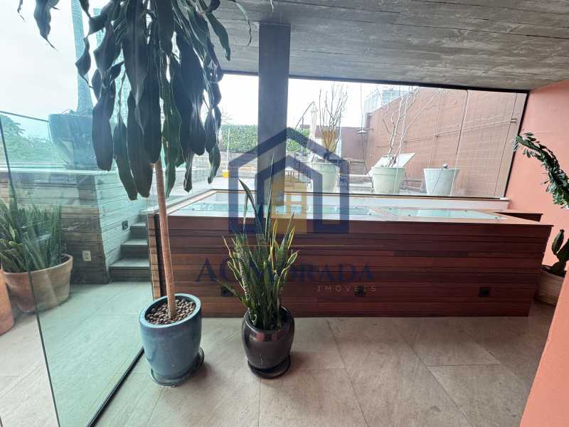 Cobertura à venda com 4 quartos, 331m² - Foto 25