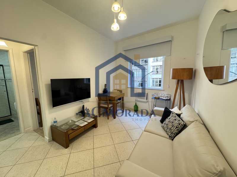 Apartamento à venda com 1 quarto, 32m² - Foto 2