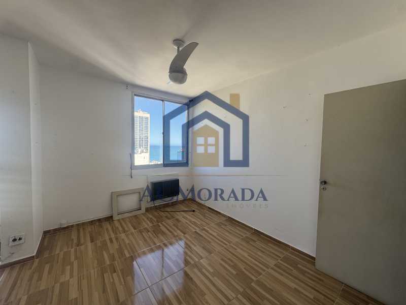 Apartamento à venda com 2 quartos, 79m² - Foto 14