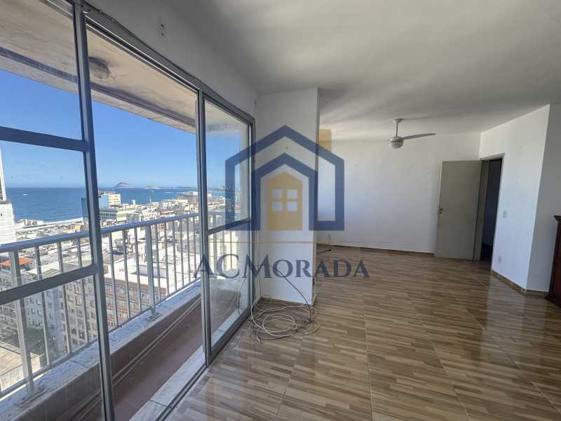 Apartamento à venda com 2 quartos, 79m² - Foto 1