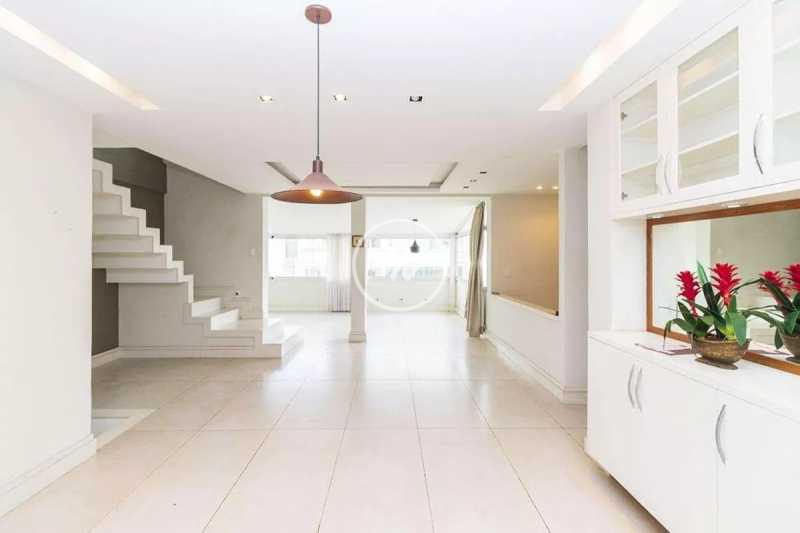 Cobertura, 3 quartos, 205 m² - Foto 4