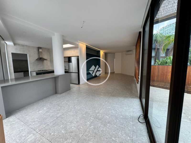 Cobertura, 3 quartos, 212 m² - Foto 2