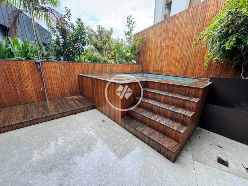 Cobertura, 3 quartos, 212 m² - Foto 9