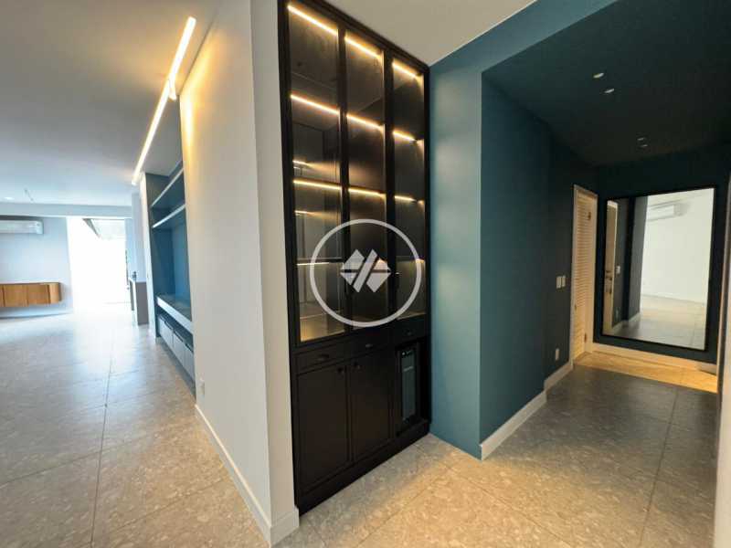 Cobertura, 3 quartos, 212 m² - Foto 14