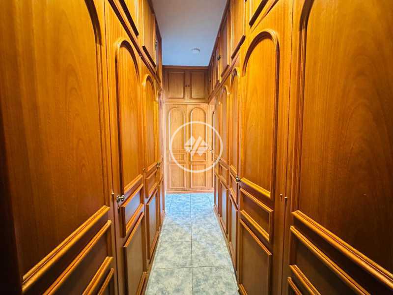 Apartamento, 4 quartos, 243 m² - Foto 12