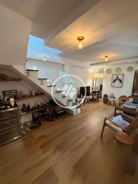 Cobertura, 2 quartos, 71 m² - Foto 1